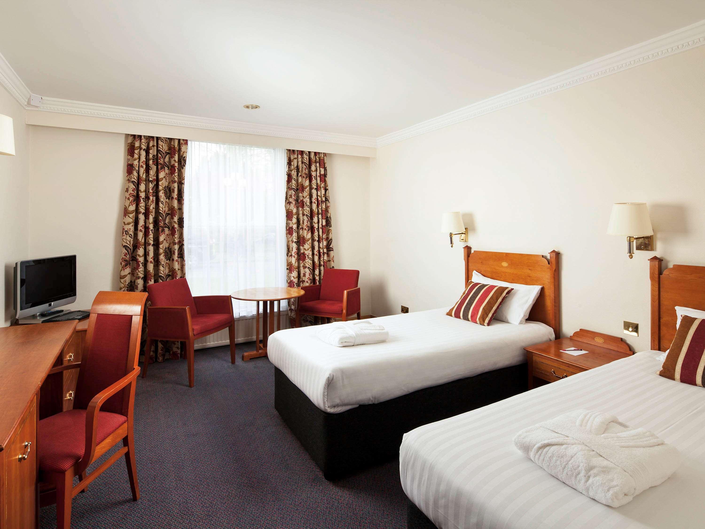 Mercure York Fairfield Manor Hotel Екстериор снимка