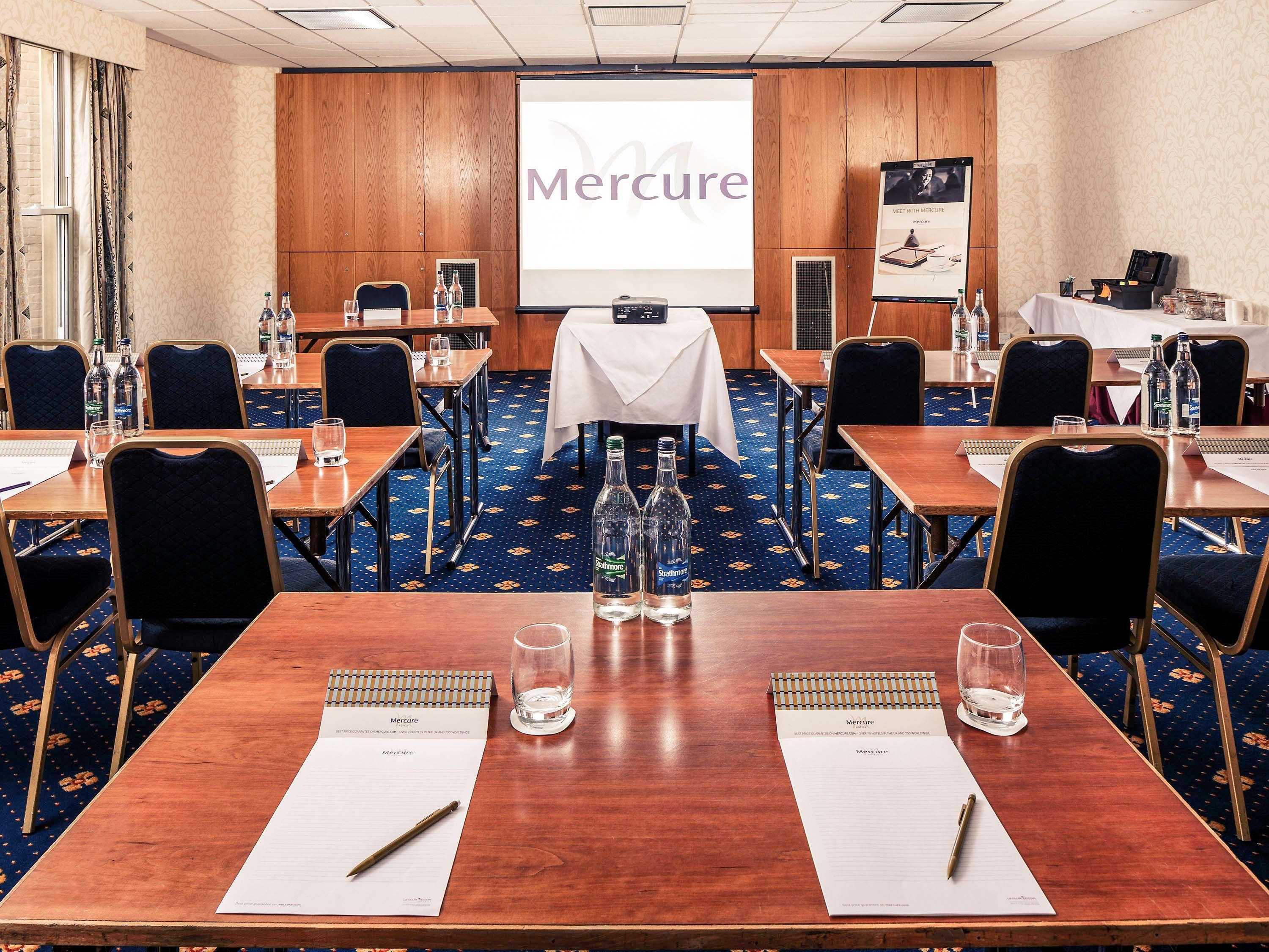 Mercure York Fairfield Manor Hotel Екстериор снимка