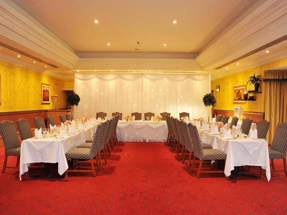 Mercure York Fairfield Manor Hotel Удобства снимка