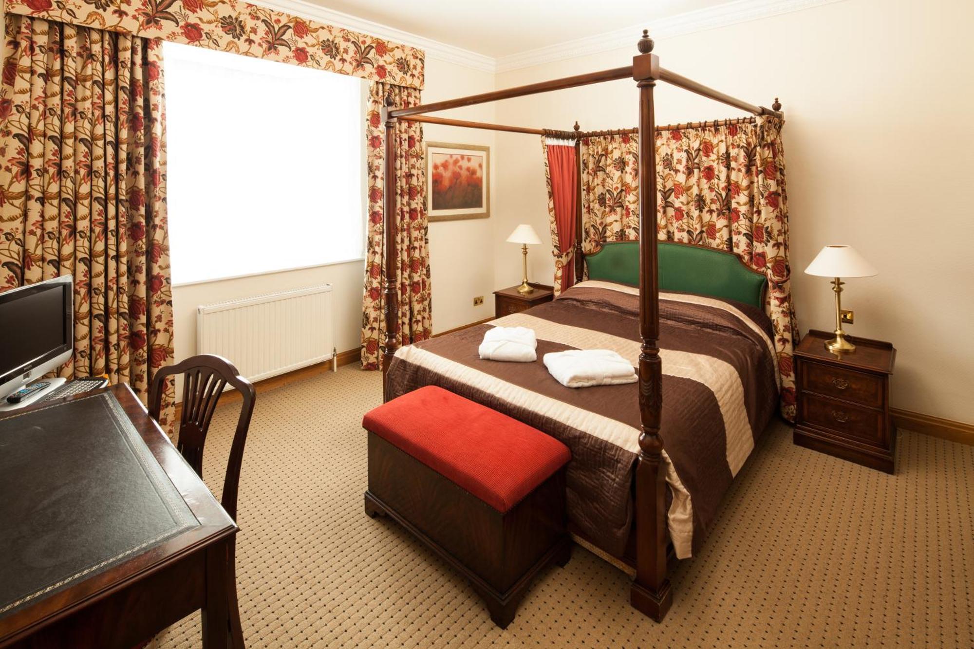 Mercure York Fairfield Manor Hotel Екстериор снимка