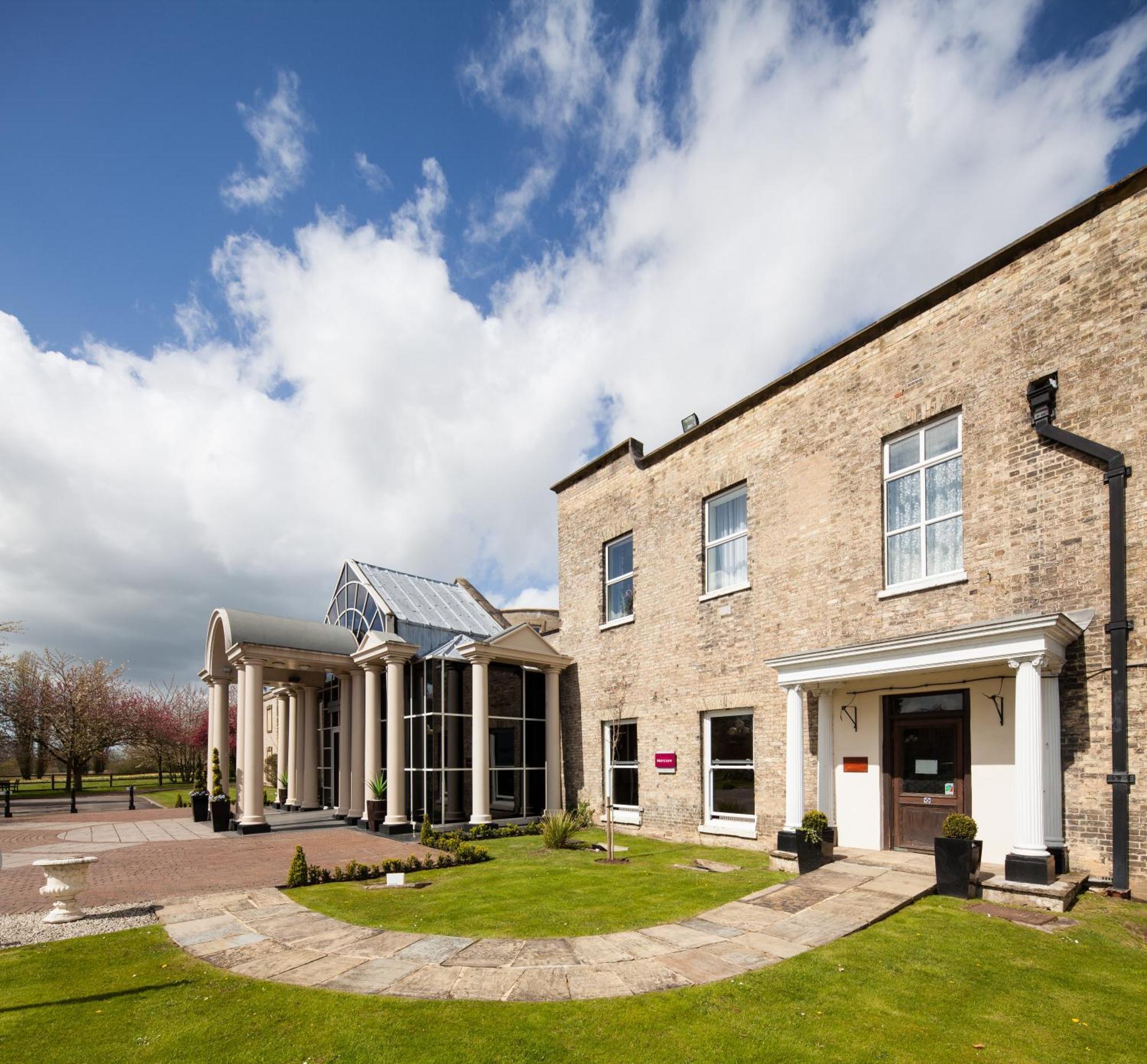 Mercure York Fairfield Manor Hotel Екстериор снимка