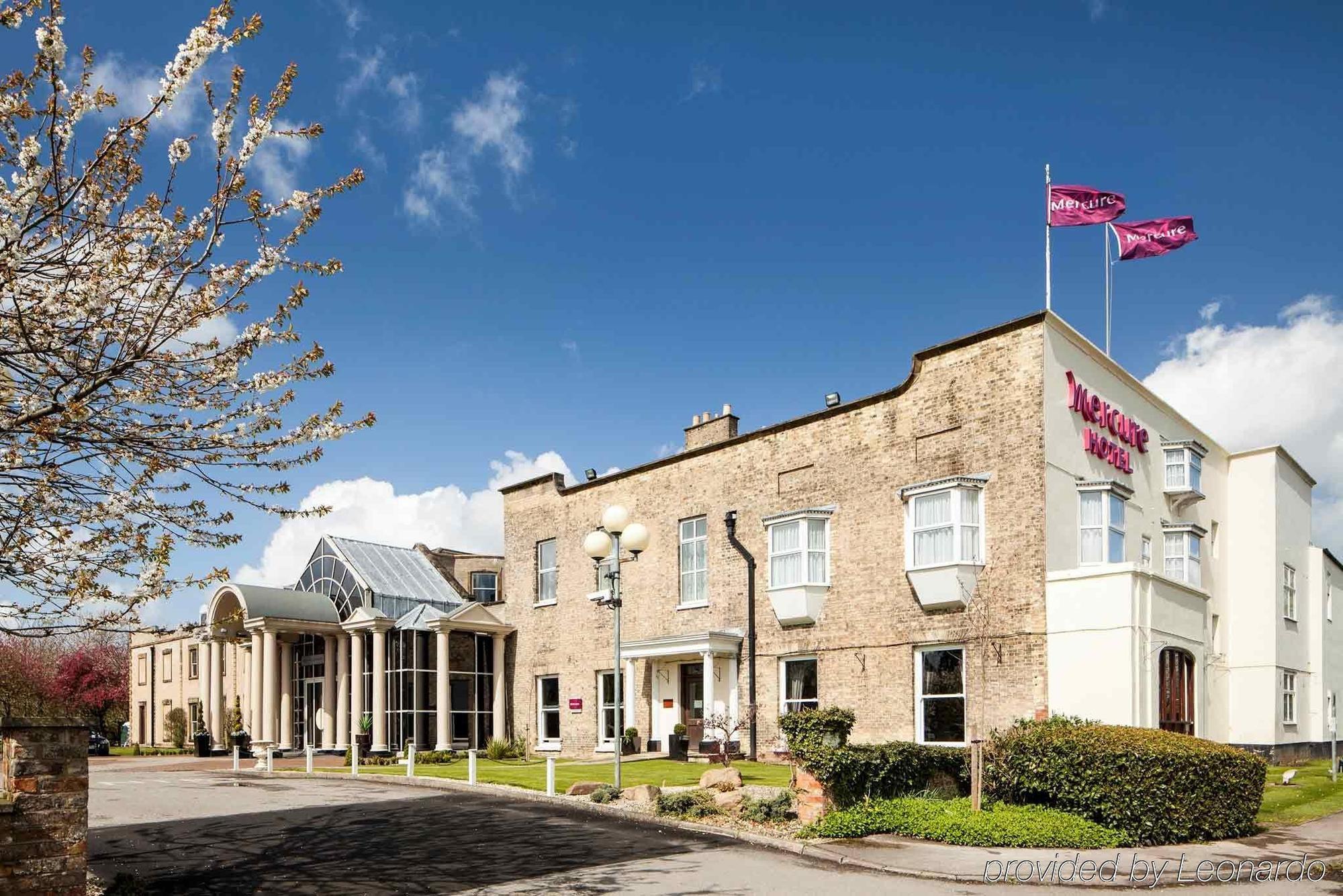 Mercure York Fairfield Manor Hotel Екстериор снимка