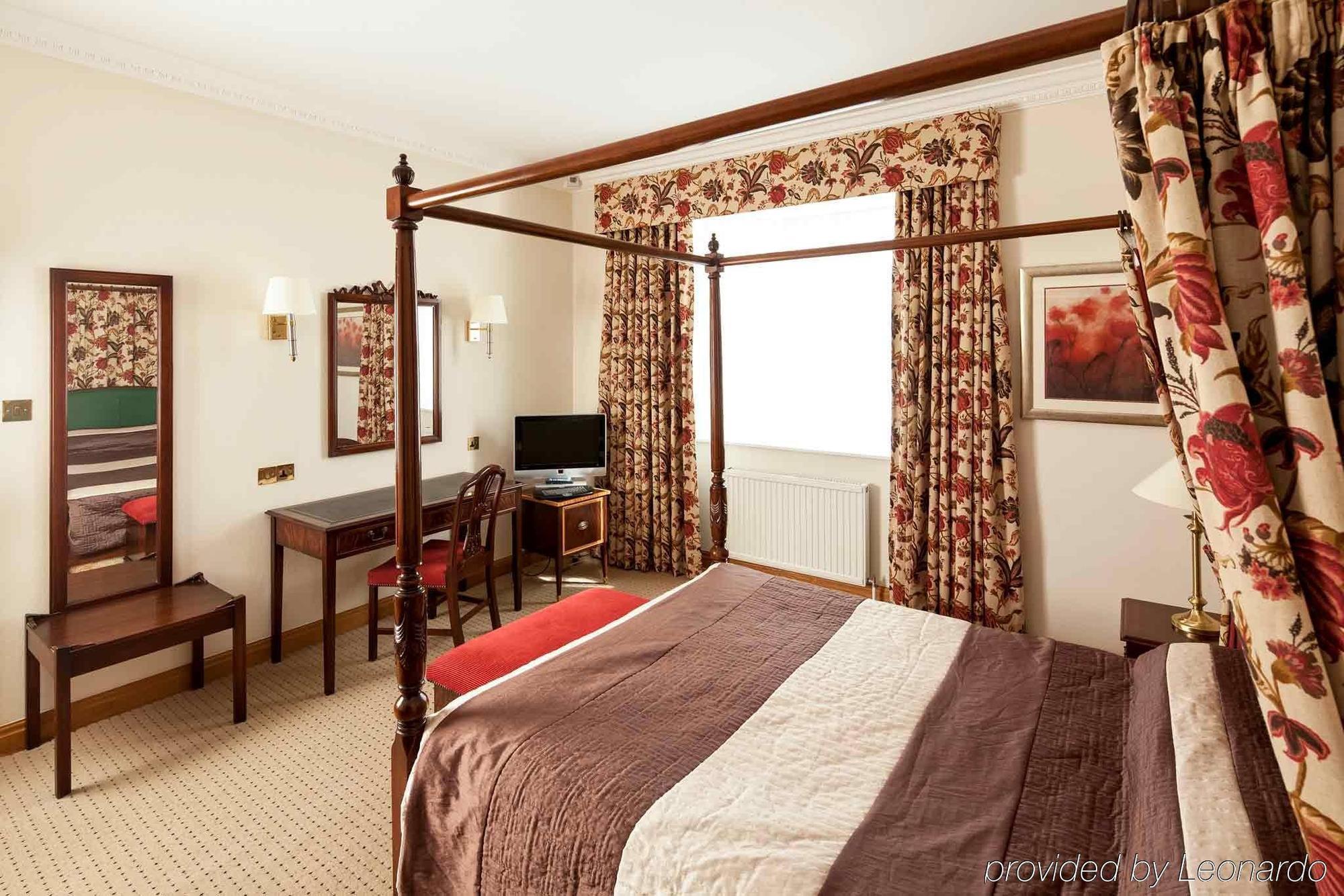 Mercure York Fairfield Manor Hotel Екстериор снимка