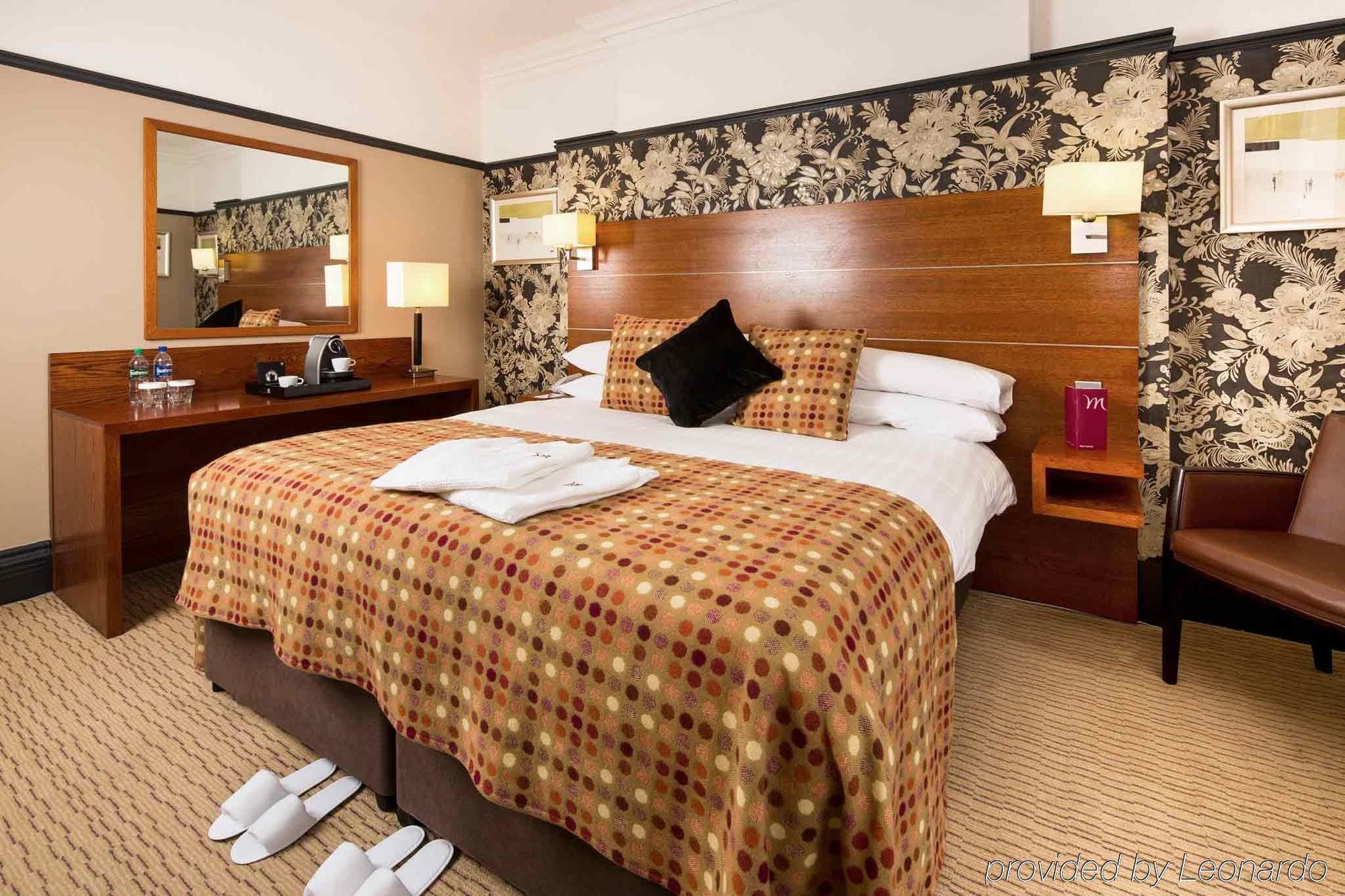 Mercure York Fairfield Manor Hotel Екстериор снимка