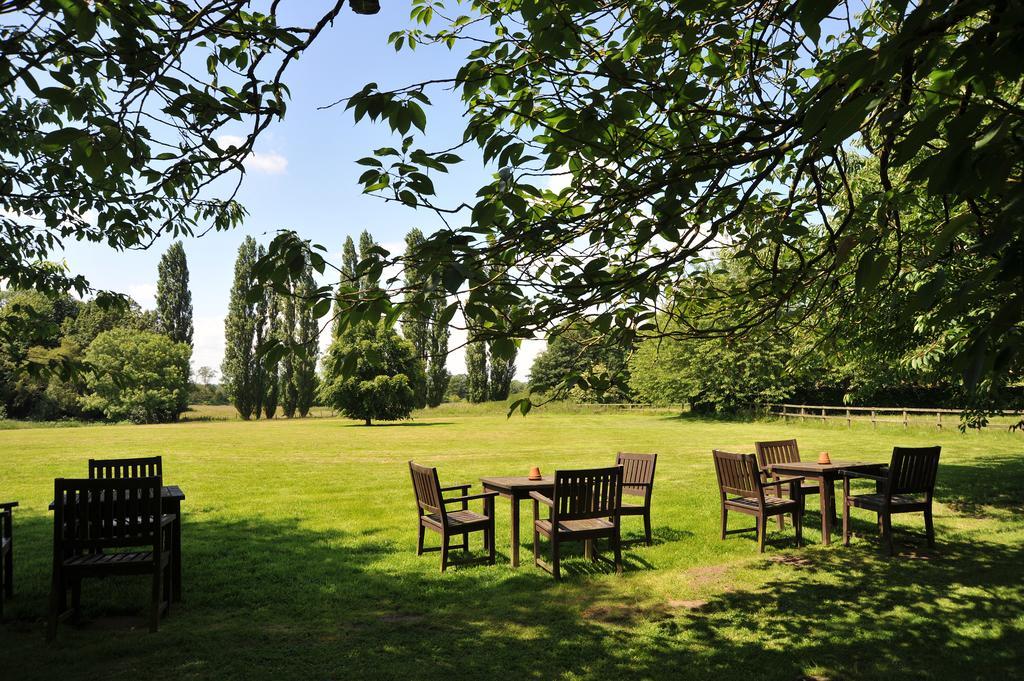 Mercure York Fairfield Manor Hotel Екстериор снимка