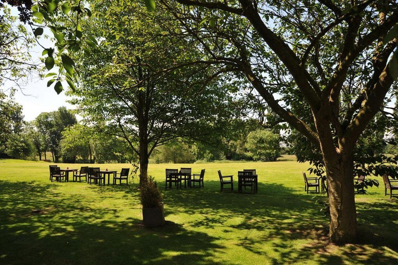 Mercure York Fairfield Manor Hotel Екстериор снимка