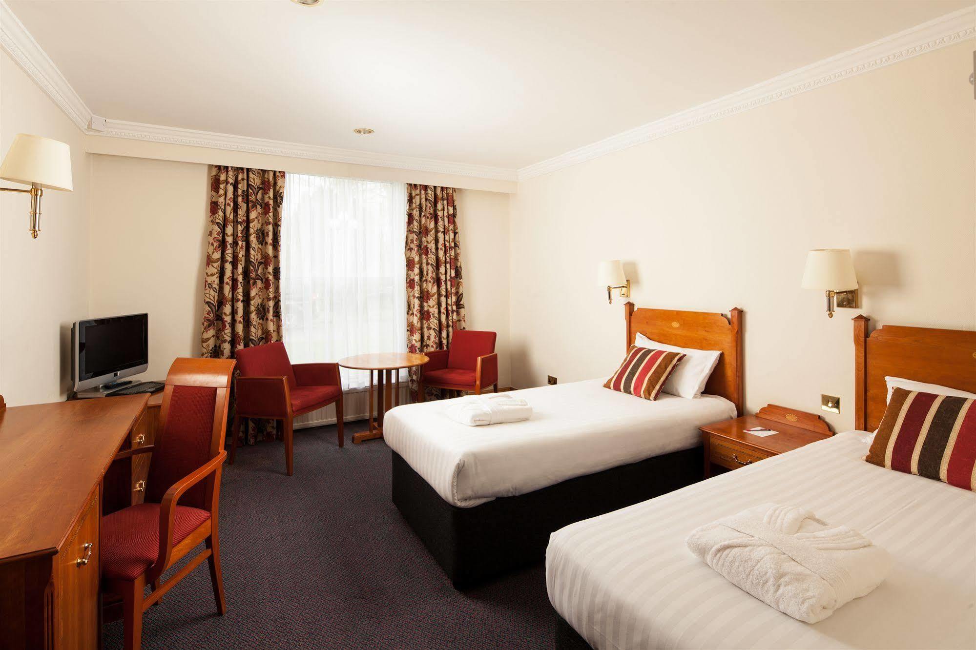 Mercure York Fairfield Manor Hotel Екстериор снимка