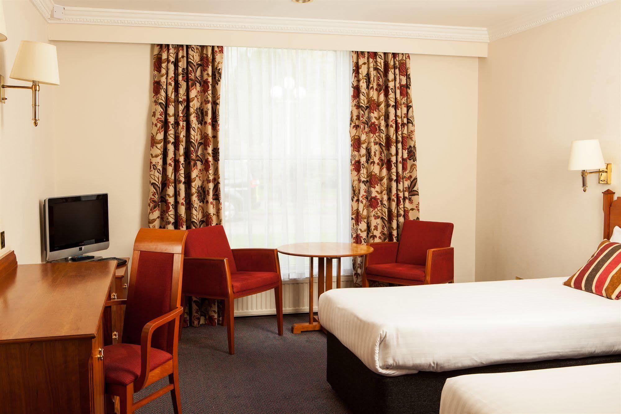 Mercure York Fairfield Manor Hotel Екстериор снимка